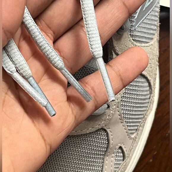 New Balance 877 silver walking shoes Sz 9.5 - Picture 4 of 12